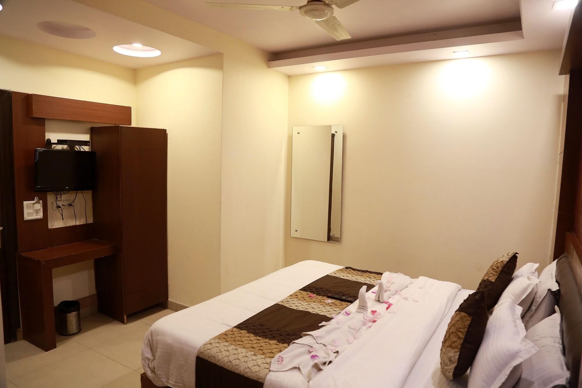 Hotel Shivam International - A Well Hygiene Property All Staff Vaccinated " Új-Delhi Kültér fotó