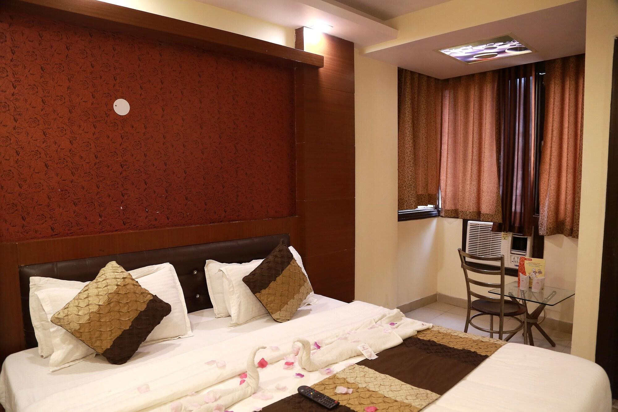Hotel Shivam International - A Well Hygiene Property All Staff Vaccinated " Új-Delhi Kültér fotó