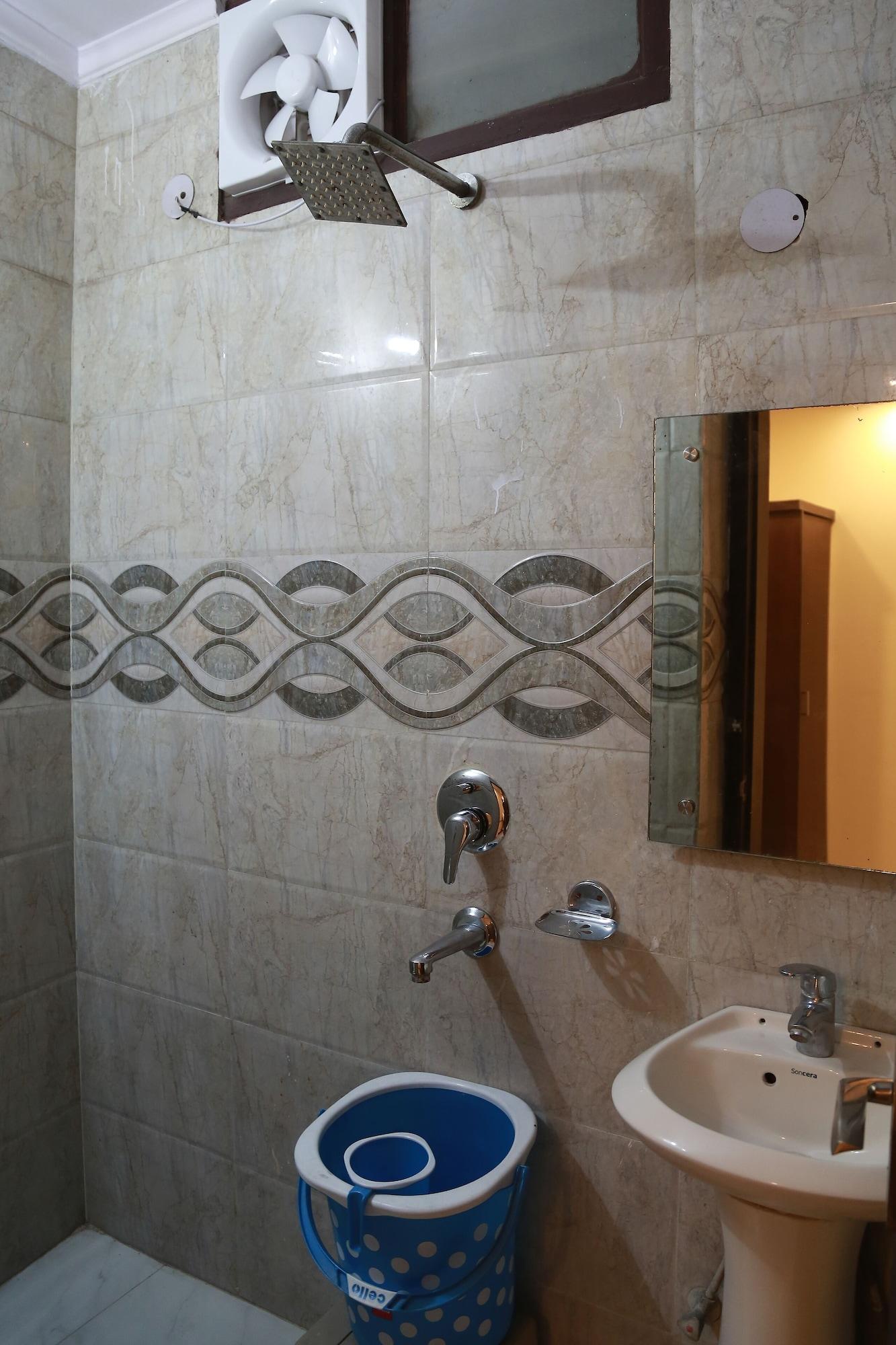 Hotel Shivam International - A Well Hygiene Property All Staff Vaccinated " Új-Delhi Kültér fotó