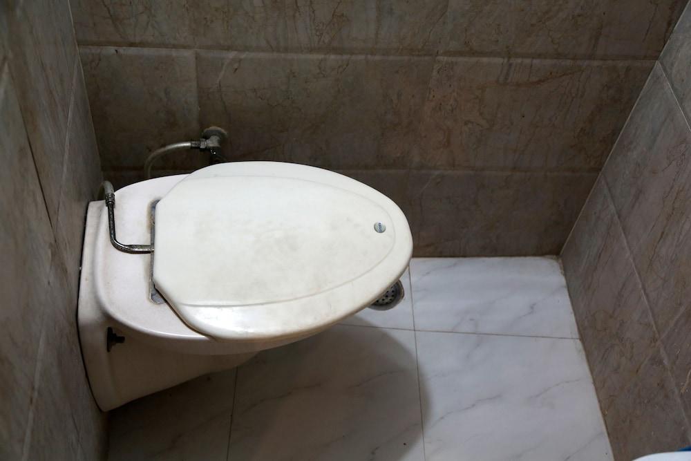 Hotel Shivam International - A Well Hygiene Property All Staff Vaccinated " Új-Delhi Kültér fotó