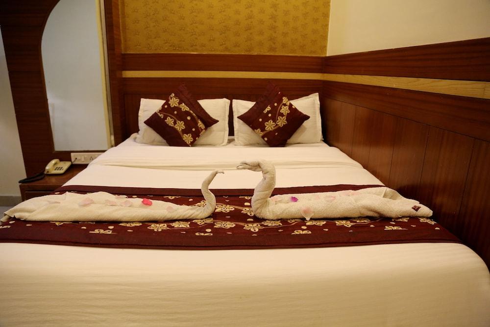 Hotel Shivam International - A Well Hygiene Property All Staff Vaccinated " Új-Delhi Kültér fotó
