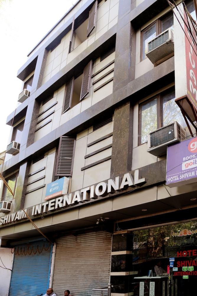 Hotel Shivam International - A Well Hygiene Property All Staff Vaccinated " Új-Delhi Kültér fotó