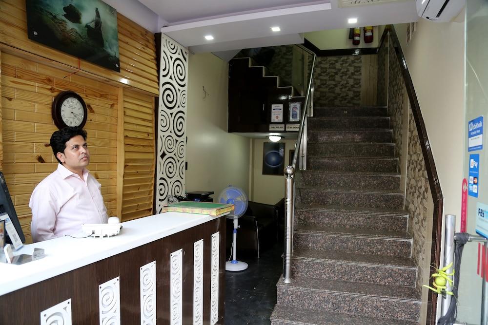 Hotel Shivam International - A Well Hygiene Property All Staff Vaccinated " Új-Delhi Kültér fotó