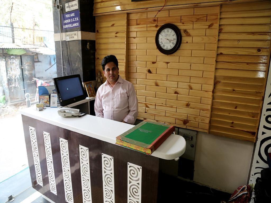 Hotel Shivam International - A Well Hygiene Property All Staff Vaccinated " Új-Delhi Kültér fotó