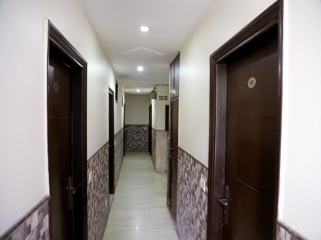 Hotel Shivam International - A Well Hygiene Property All Staff Vaccinated " Új-Delhi Kültér fotó