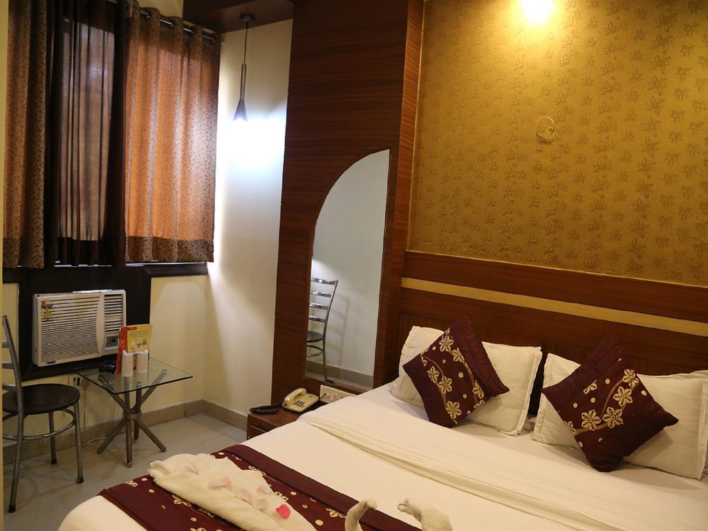 Hotel Shivam International - A Well Hygiene Property All Staff Vaccinated " Új-Delhi Kültér fotó