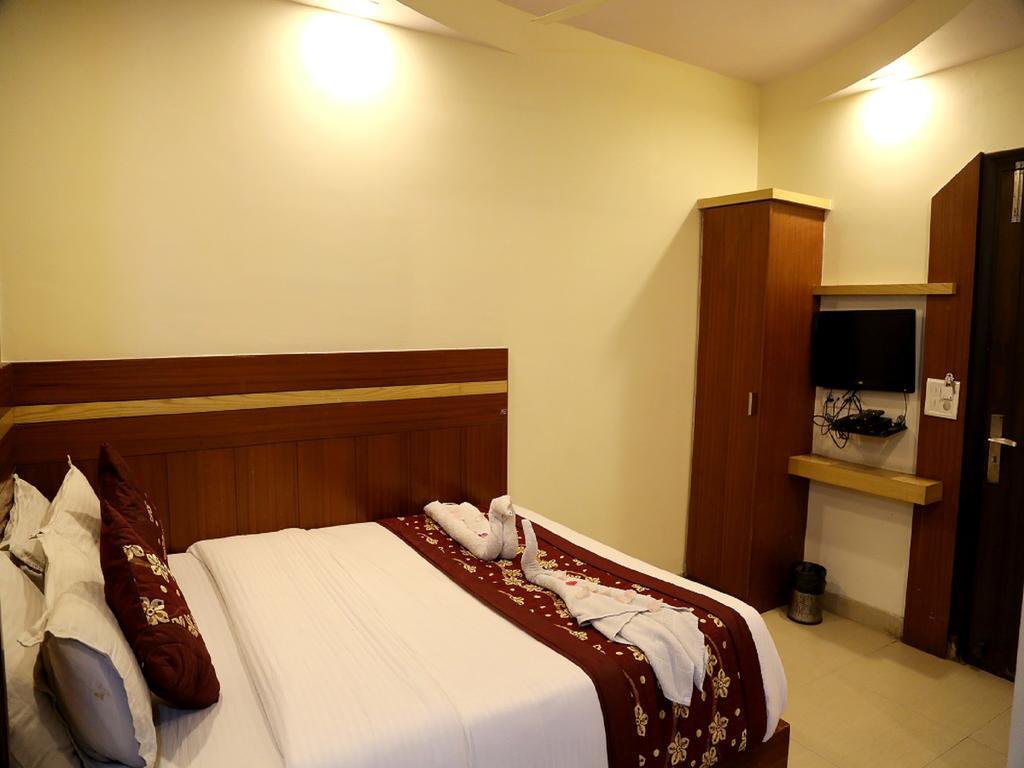 Hotel Shivam International - A Well Hygiene Property All Staff Vaccinated " Új-Delhi Kültér fotó