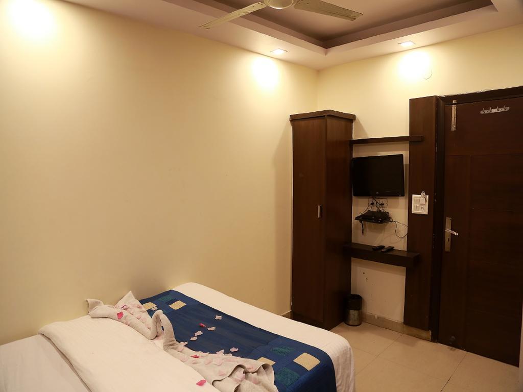 Hotel Shivam International - A Well Hygiene Property All Staff Vaccinated " Új-Delhi Kültér fotó