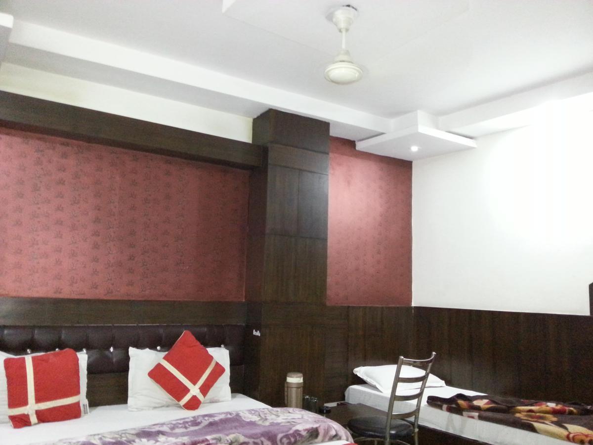 Hotel Shivam International - A Well Hygiene Property All Staff Vaccinated " Új-Delhi Kültér fotó